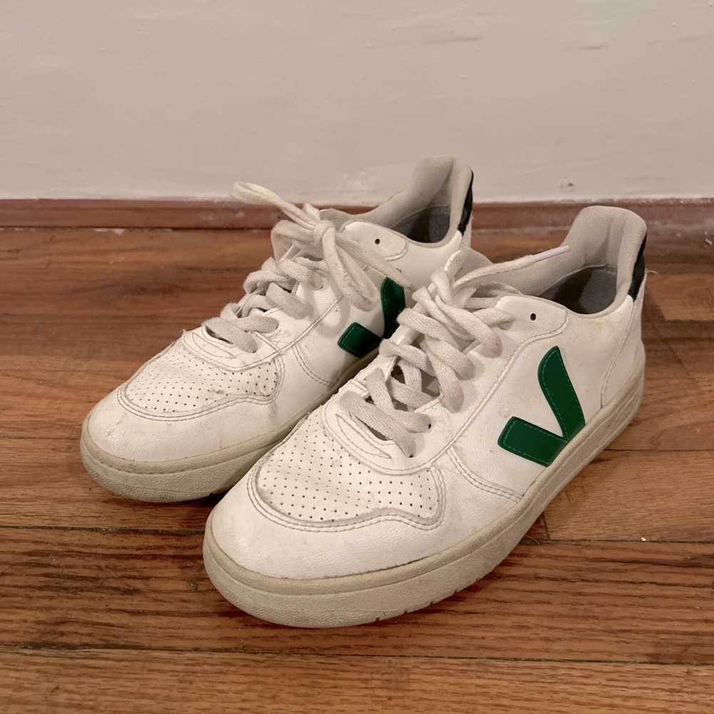 VEJA V-90 Vegan Leather Sneakers (Size 38)